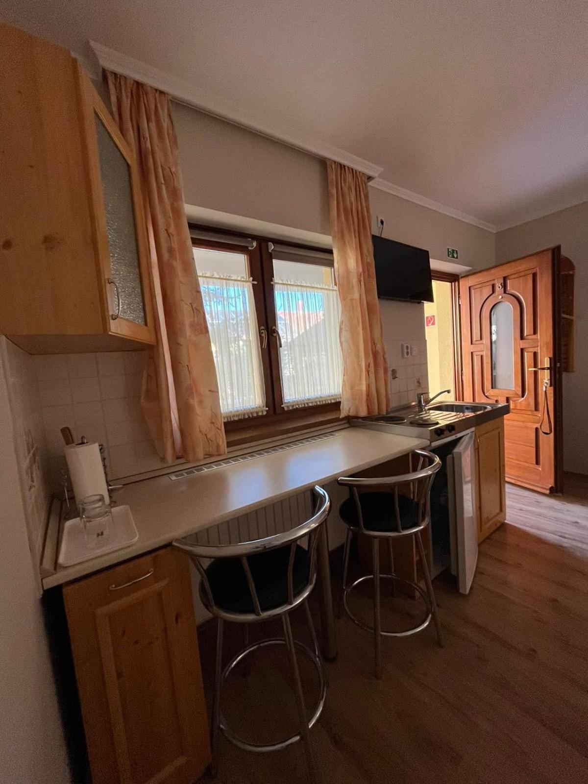 Eckhardt Vendeghaz Hotel Villány Екстериор снимка